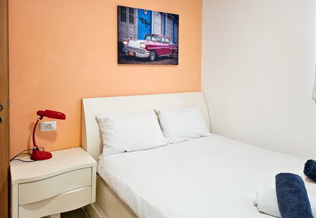 Apartamento em Tel Aviv - Jaffa - MAMAD Upscale Family Home with Balcony, Parking next to Beach by FeelHome Apartamento em Tel Aviv - Jaffa - MAMAD Upscale Family Home with Balcony, Parking next to Beach by FeelHome