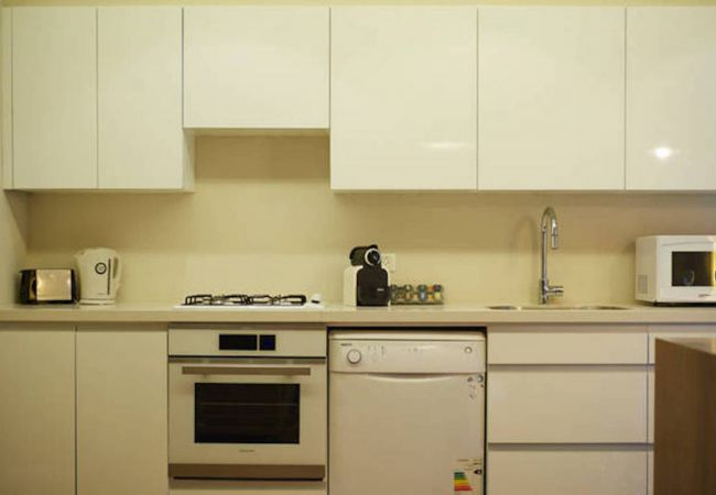 Apartamento em Jerusalem - MAMAD Quiet with Terrasse in City Center by FeelHome Apartamento em Jerusalem - MAMAD Quiet with Terrasse in City Center by FeelHome