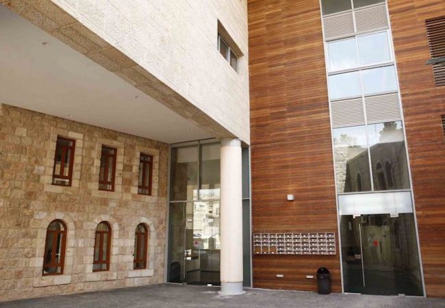 Apartamento em Jerusalem - MAMAD Quiet with Terrasse in City Center by FeelHome Apartamento em Jerusalem - MAMAD Quiet with Terrasse in City Center by FeelHome