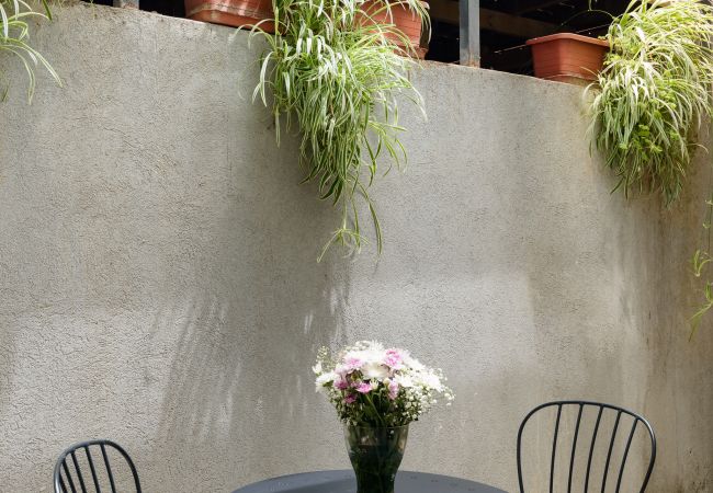 Apartamento em Tel Aviv - Jaffa - MAMAD Elegant Duplex with XL Patio by FeelHome Apartamento em Tel Aviv - Jaffa - MAMAD Elegant Duplex with XL Patio by FeelHome