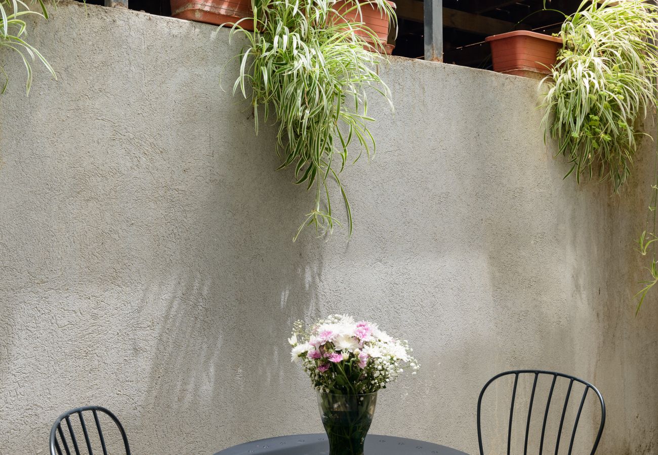 Apartamento em Tel Aviv - Jaffa - MAMAD Elegant Duplex with XL Patio by FeelHome Apartamento em Tel Aviv - Jaffa - MAMAD Elegant Duplex with XL Patio by FeelHome