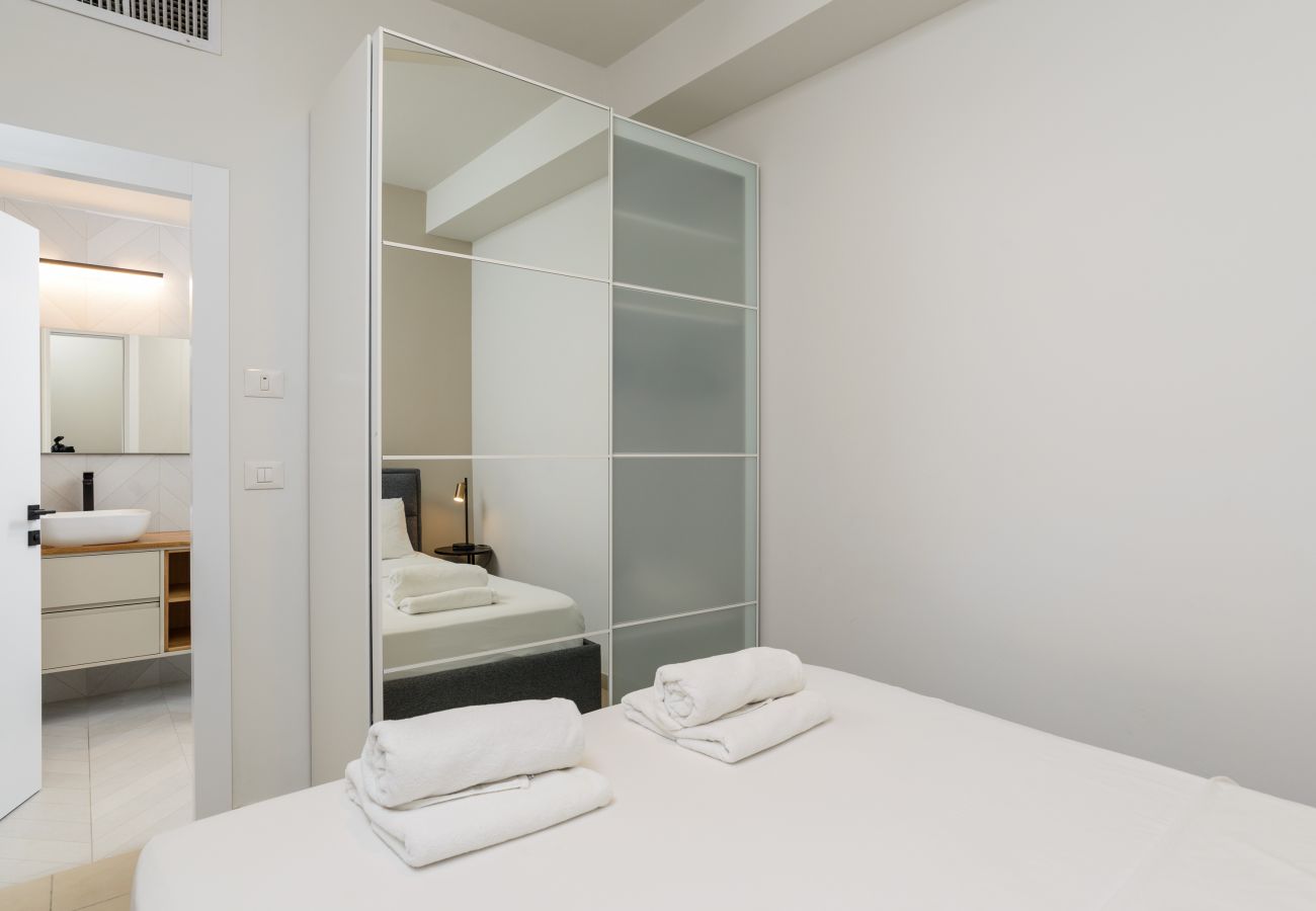 Apartamento em Tel Aviv - Jaffa - MAMAD Elegant Duplex with XL Patio by FeelHome Apartamento em Tel Aviv - Jaffa - MAMAD Elegant Duplex with XL Patio by FeelHome