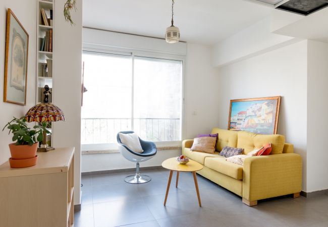 Apartamento em Tel Aviv - Jaffa - Bright 2BR in Hype Neighborhood by FeelHome Apartamento em Tel Aviv - Jaffa - Bright 2BR in Hype Neighborhood by FeelHome