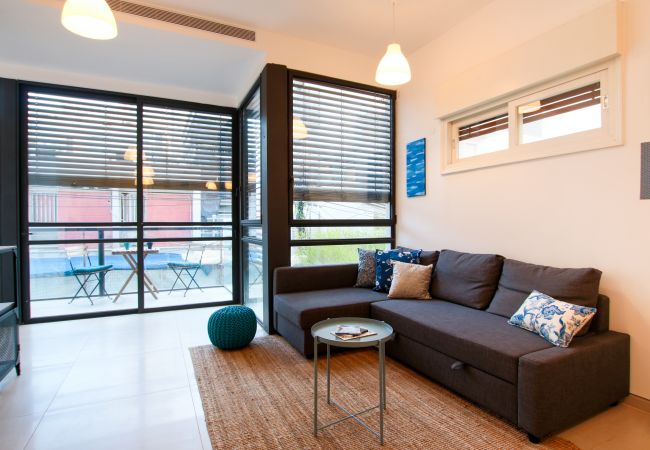Apartamento em Tel Aviv - Jaffa - MAMAD Trendy Apt & Balcony on Sheinkin Street by FeelHome Apartamento em Tel Aviv - Jaffa - MAMAD Trendy Apt & Balcony on Sheinkin Street by FeelHome