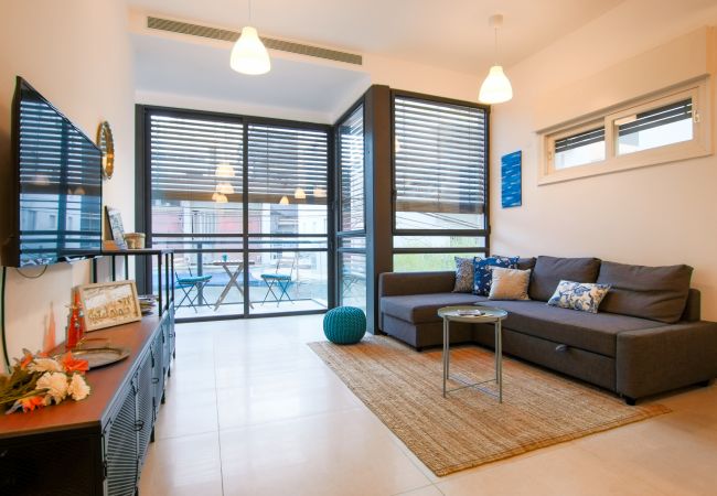 Apartamento em Tel Aviv - Jaffa - MAMAD Trendy Apt & Balcony on Sheinkin Street by FeelHome Apartamento em Tel Aviv - Jaffa - MAMAD Trendy Apt & Balcony on Sheinkin Street by FeelHome