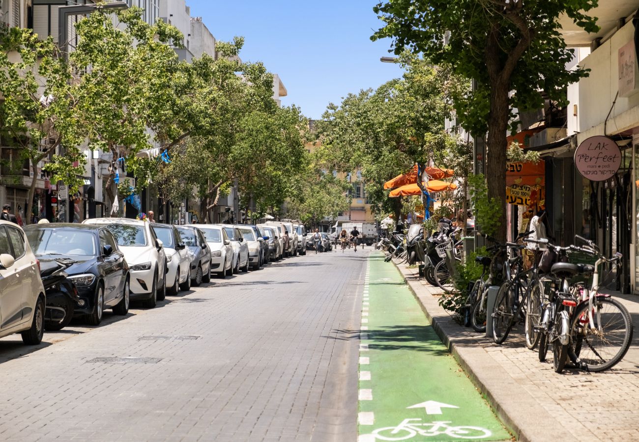 Apartamento em Tel Aviv - Jaffa - MAMAD Trendy Apt & Balcony on Sheinkin Street by FeelHome Apartamento em Tel Aviv - Jaffa - MAMAD Trendy Apt & Balcony on Sheinkin Street by FeelHome