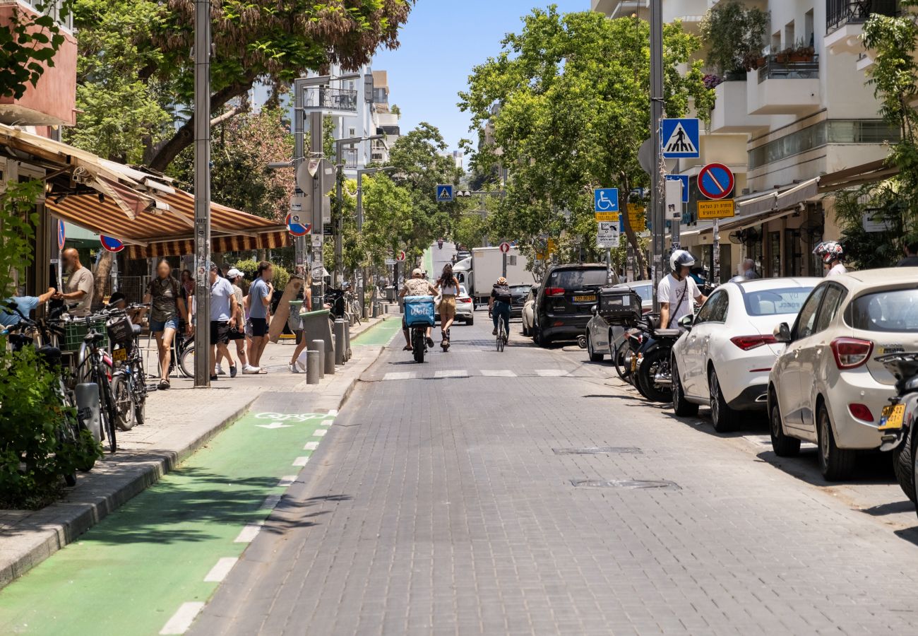 Apartamento em Tel Aviv - Jaffa - MAMAD Trendy Apt & Balcony on Sheinkin Street by FeelHome Apartamento em Tel Aviv - Jaffa - MAMAD Trendy Apt & Balcony on Sheinkin Street by FeelHome