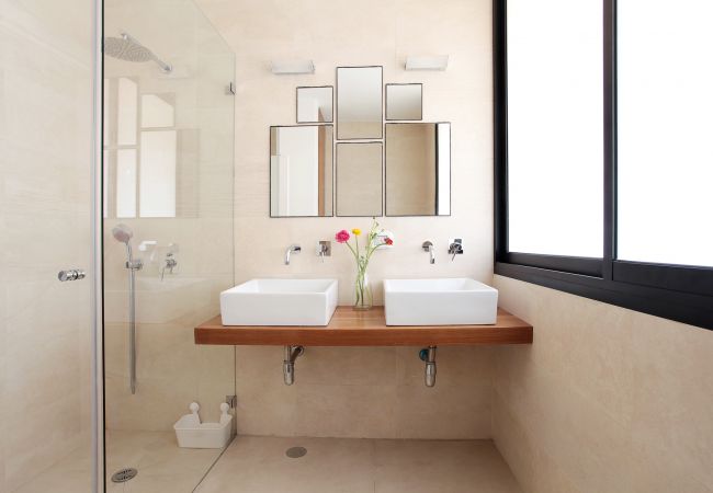 Apartamento em Tel Aviv - Jaffa - MIKLAT 4BR Chic Duplex Penthouse with Terrace by FeelHome Apartamento em Tel Aviv - Jaffa - MIKLAT 4BR Chic Duplex Penthouse with Terrace by FeelHome