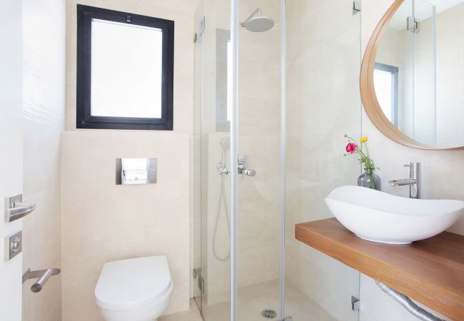 Apartamento em Tel Aviv - Jaffa - MIKLAT 4BR Chic Duplex Penthouse with Terrace by FeelHome Apartamento em Tel Aviv - Jaffa - MIKLAT 4BR Chic Duplex Penthouse with Terrace by FeelHome