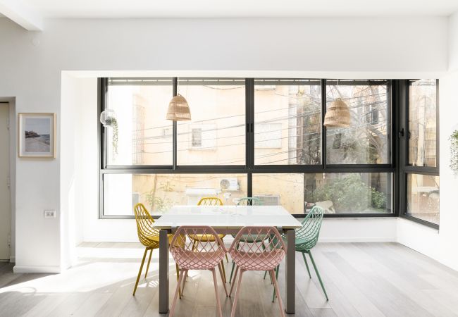 Apartamento em Tel Aviv - Jaffa - MAMAD Fresh Design 2BR in City Center by FeelHome Apartamento em Tel Aviv - Jaffa - MAMAD Fresh Design 2BR in City Center by FeelHome