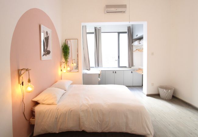 Apartamento em Tel Aviv - Jaffa - Design & Balcony in City Center by FeelHome Apartamento em Tel Aviv - Jaffa - Design & Balcony in City Center by FeelHome