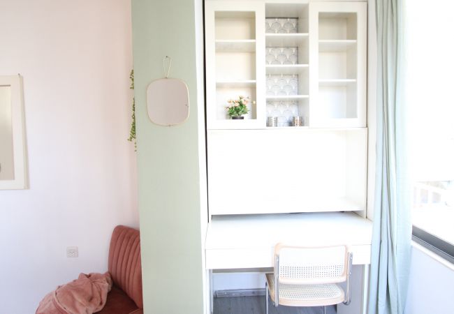 Apartamento em Tel Aviv - Jaffa - Design & Balcony in City Center by FeelHome Apartamento em Tel Aviv - Jaffa - Design & Balcony in City Center by FeelHome
