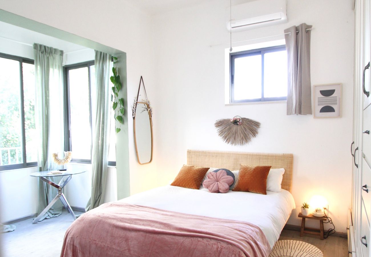 Apartamento em Tel Aviv - Jaffa - Design & Balcony in City Center by FeelHome Apartamento em Tel Aviv - Jaffa - Design & Balcony in City Center by FeelHome