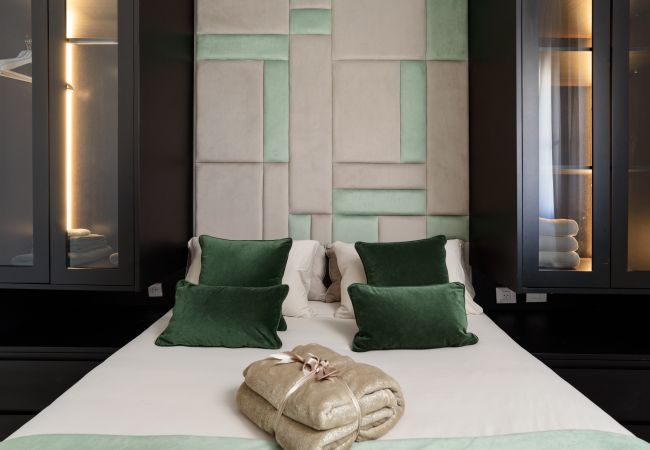 Apartamento em Tel Aviv - Jaffa - MAMAD Luxury 2BR with Terrace & Sea View by FeelHome Apartamento em Tel Aviv - Jaffa - MAMAD Luxury 2BR with Terrace & Sea View by FeelHome