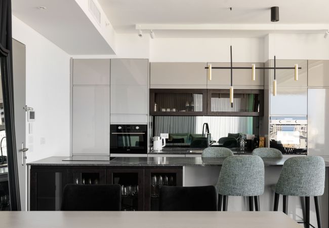 Apartamento em Tel Aviv - Jaffa - MAMAD Luxury 2BR with Terrace & Sea View by FeelHome Apartamento em Tel Aviv - Jaffa - MAMAD Luxury 2BR with Terrace & Sea View by FeelHome