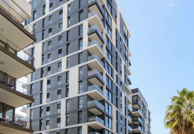 Apartamento em Tel Aviv - Jaffa - MAMAD High End 2BR with City & Sea View by FeelHome Apartamento em Tel Aviv - Jaffa - MAMAD High End 2BR with City & Sea View by FeelHome