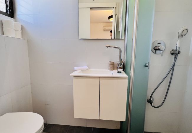 Apartamento em Netanya - MIKLAT Elegant Apt with Balcony & Sea View by FeelHome Apartamento em Netanya - MIKLAT Elegant Apt with Balcony & Sea View by FeelHome