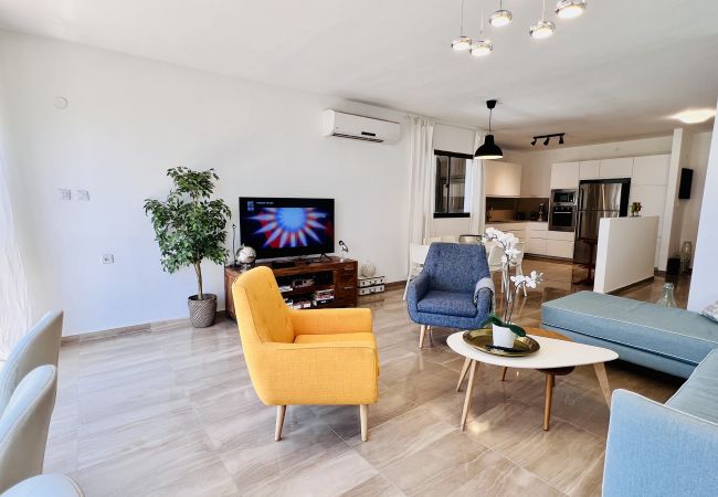 Apartamento em Netanya - MIKLAT Elegant Apt with Balcony & Sea View by FeelHome Apartamento em Netanya - MIKLAT Elegant Apt with Balcony & Sea View by FeelHome