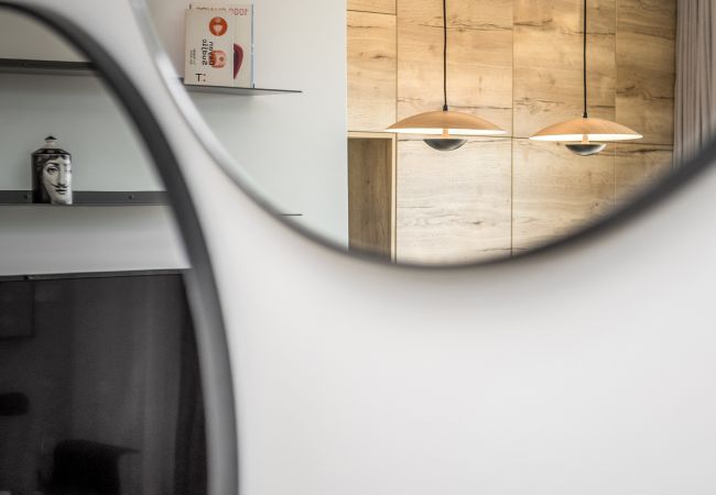 Apartamento em Tel Aviv - Jaffa - MAMAD High End & Design Apt with Balcony by FeelHome Apartamento em Tel Aviv - Jaffa - MAMAD High End & Design Apt with Balcony by FeelHome