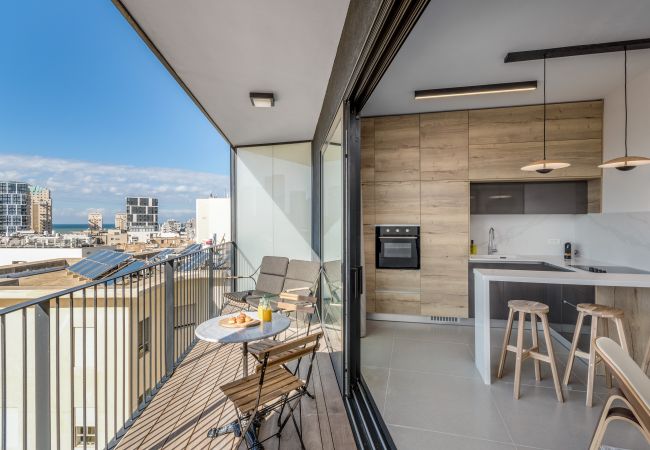 Apartamento em Tel Aviv - Jaffa - MAMAD High End & Design Apt with Balcony by FeelHome Apartamento em Tel Aviv - Jaffa - MAMAD High End & Design Apt with Balcony by FeelHome