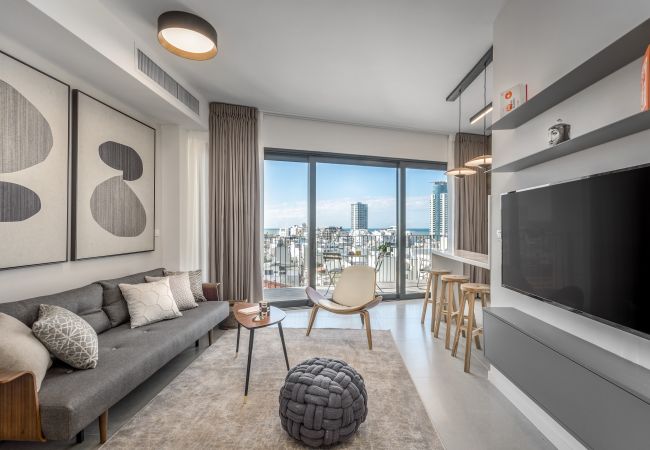 Apartamento em Tel Aviv - Jaffa - MAMAD High End & Design Apt with Balcony by FeelHome Apartamento em Tel Aviv - Jaffa - MAMAD High End & Design Apt with Balcony by FeelHome