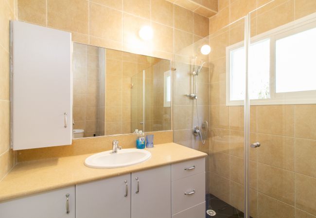 Apartamento em Tel Aviv - Jaffa - Bright 3BR in the Beating Heart of TLV by FeelHome  Apartamento em Tel Aviv - Jaffa - Bright 3BR in the Beating Heart of TLV by FeelHome