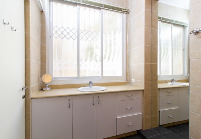 Apartamento em Tel Aviv - Jaffa - Bright 3BR in the Beating Heart of TLV by FeelHome  Apartamento em Tel Aviv - Jaffa - Bright 3BR in the Beating Heart of TLV by FeelHome