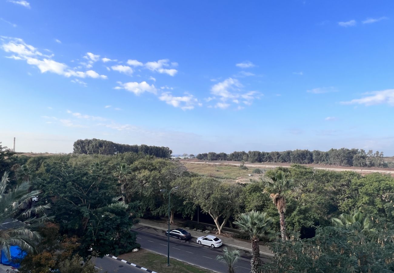 Apartamento em Tel Aviv - Jaffa - MAMAD Comfort Apt Terrace & View on the Hills by FeelHome Apartamento em Tel Aviv - Jaffa - MAMAD Comfort Apt Terrace & View on the Hills by FeelHome