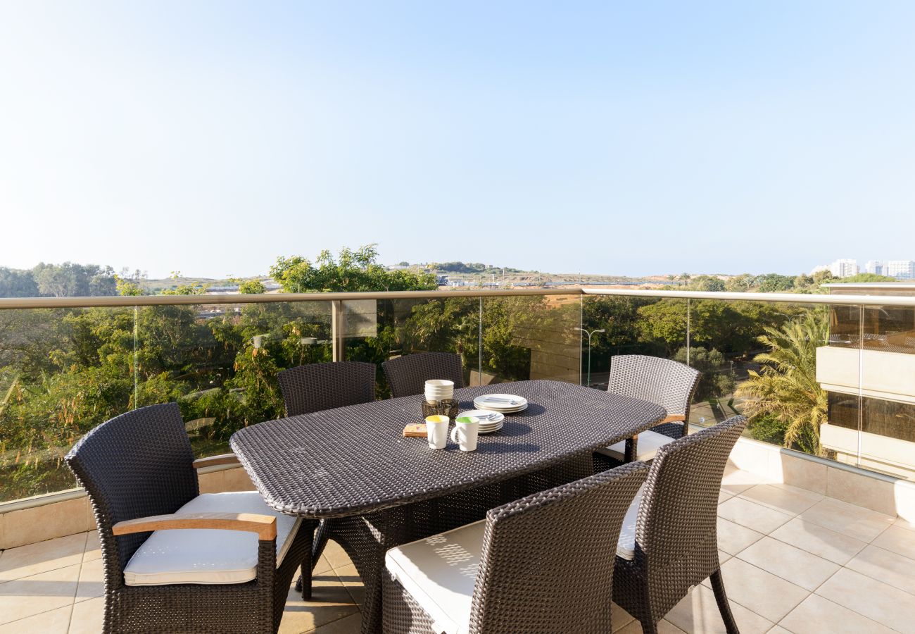 Apartamento em Tel Aviv - Jaffa - MAMAD Comfort Apt Terrace & View on the Hills by FeelHome Apartamento em Tel Aviv - Jaffa - MAMAD Comfort Apt Terrace & View on the Hills by FeelHome