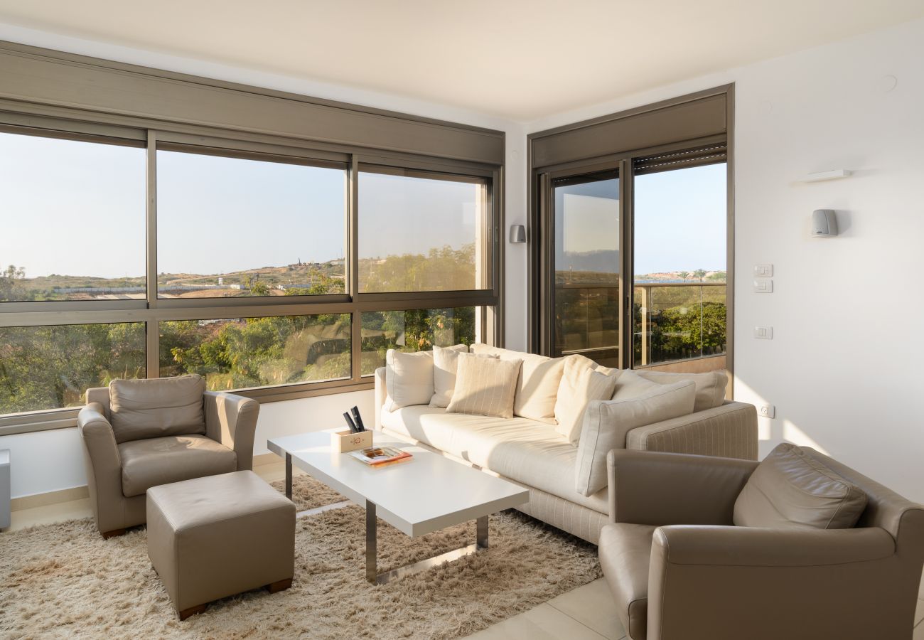 Apartamento em Tel Aviv - Jaffa - MAMAD Comfort Apt Terrace & View on the Hills by FeelHome Apartamento em Tel Aviv - Jaffa - MAMAD Comfort Apt Terrace & View on the Hills by FeelHome