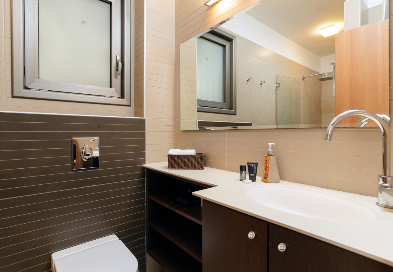 Apartamento em Tel Aviv - Jaffa - MAMAD Comfort Apt Terrace & View on the Hills by FeelHome Apartamento em Tel Aviv - Jaffa - MAMAD Comfort Apt Terrace & View on the Hills by FeelHome