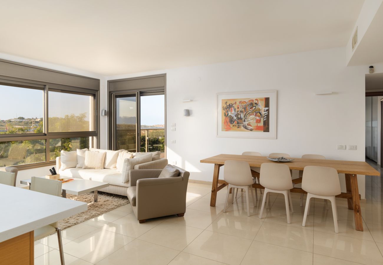 Apartamento em Tel Aviv - Jaffa - MAMAD Comfort Apt Terrace & View on the Hills by FeelHome Apartamento em Tel Aviv - Jaffa - MAMAD Comfort Apt Terrace & View on the Hills by FeelHome