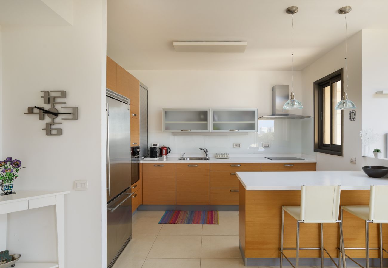 Apartamento em Tel Aviv - Jaffa - MAMAD Comfort Apt Terrace & View on the Hills by FeelHome Apartamento em Tel Aviv - Jaffa - MAMAD Comfort Apt Terrace & View on the Hills by FeelHome
