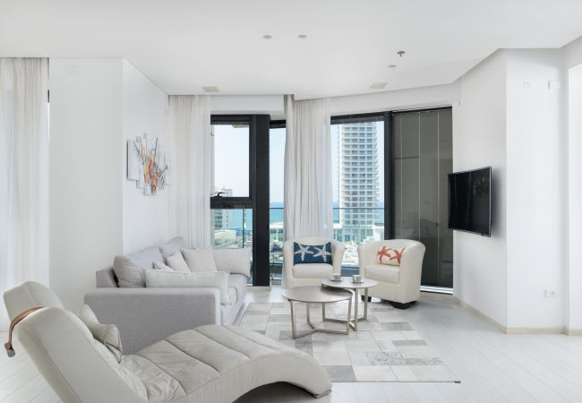 Apartamento em Bat Yam - MAMAD Bat Yam Luxury Apt Terrace & Sea View by FeelHome Apartamento em Bat Yam - MAMAD Bat Yam Luxury Apt Terrace & Sea View by FeelHome