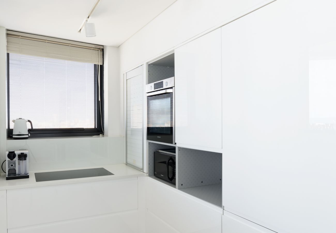 Apartamento em Bat Yam - MAMAD Bat Yam Luxury Apt Terrace & Sea View by FeelHome Apartamento em Bat Yam - MAMAD Bat Yam Luxury Apt Terrace & Sea View by FeelHome