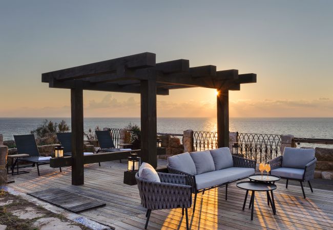 Villa em Beit Yanai - Ultimate Luxury Villa & Wild Beach by FeelHome