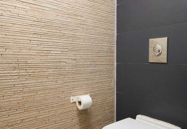 Apartamento em Jerusalem - MIKLAT 2 BR next to Old City with Patio by FeelHome Apartamento em Jerusalem - MIKLAT 2 BR next to Old City with Patio by FeelHome