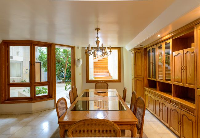 Villa em Netanya - MAMAD Coastal Mansion Private Pool in Netanya by FeelHome Villa em Netanya - MAMAD Coastal Mansion Private Pool in Netanya by FeelHome