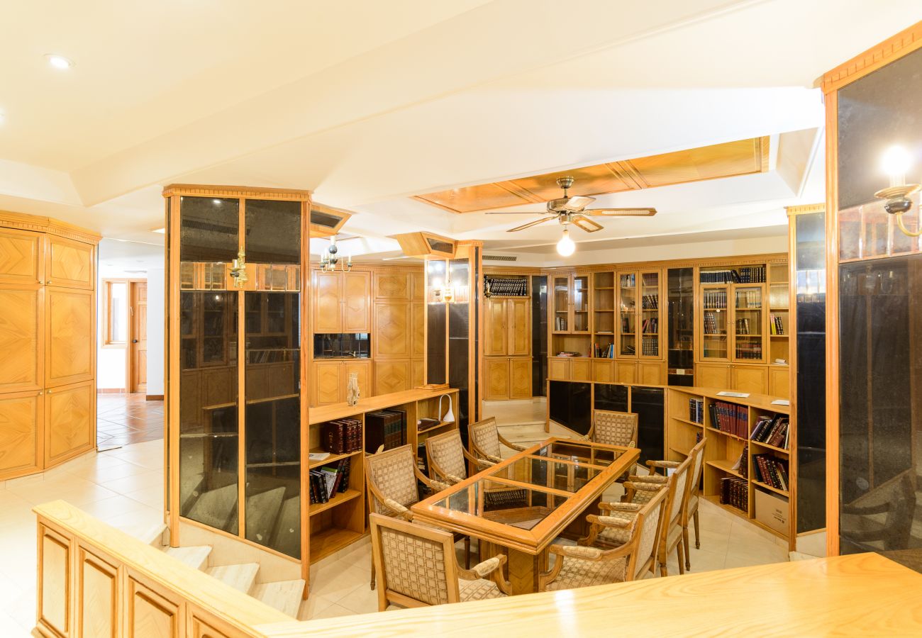 Villa em Netanya - MAMAD Coastal Mansion Private Pool in Netanya by FeelHome Villa em Netanya - MAMAD Coastal Mansion Private Pool in Netanya by FeelHome