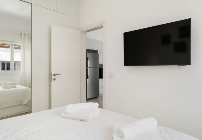 Apartamento em Tel Aviv - Jaffa - MIKLAT Classic Bauhaus 1Br with Balcony on Sheinkin Street by FeelHome Apartamento em Tel Aviv - Jaffa - MIKLAT Classic Bauhaus 1Br with Balcony on Sheinkin Street by FeelHome