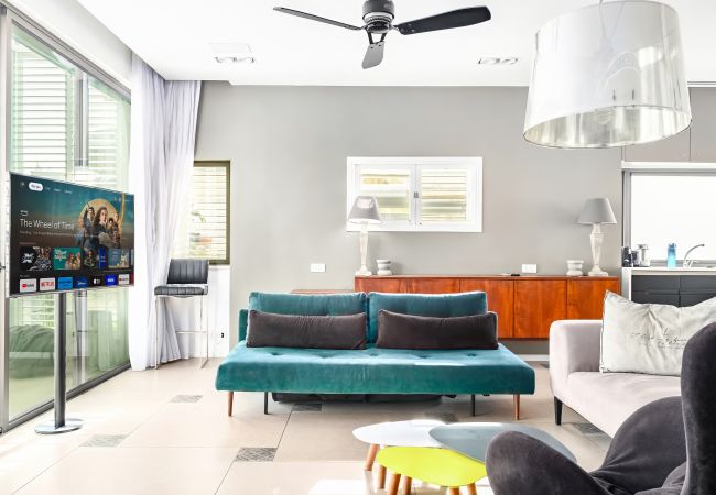 Apartamento em Tel Aviv - Jaffa - MIKLAT Bograshov 3BR with open View by FeelHome Apartamento em Tel Aviv - Jaffa - MIKLAT Bograshov 3BR with open View by FeelHome