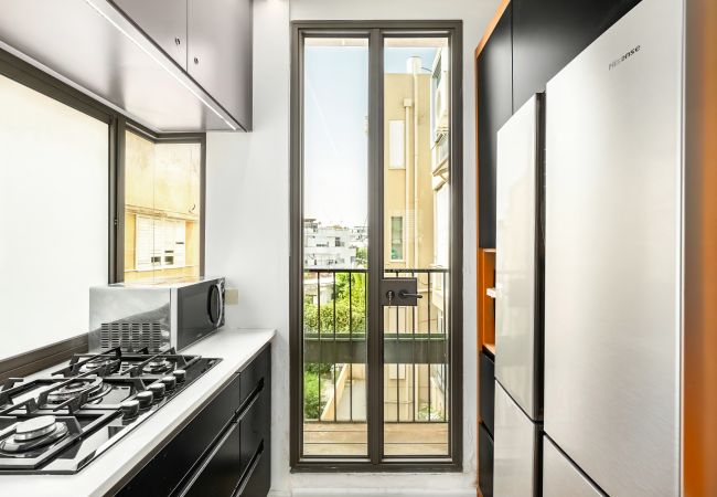 Apartamento em Tel Aviv - Jaffa - MIKLAT Bograshov 3BR with open View by FeelHome Apartamento em Tel Aviv - Jaffa - MIKLAT Bograshov 3BR with open View by FeelHome