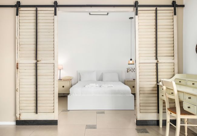 Apartamento em Tel Aviv - Jaffa - MIKLAT Bograshov 3BR with open View by FeelHome Apartamento em Tel Aviv - Jaffa - MIKLAT Bograshov 3BR with open View by FeelHome