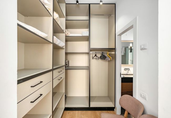 Apartamento em Tel Aviv - Jaffa - MIKLAT Bograshov 3BR with open View by FeelHome Apartamento em Tel Aviv - Jaffa - MIKLAT Bograshov 3BR with open View by FeelHome