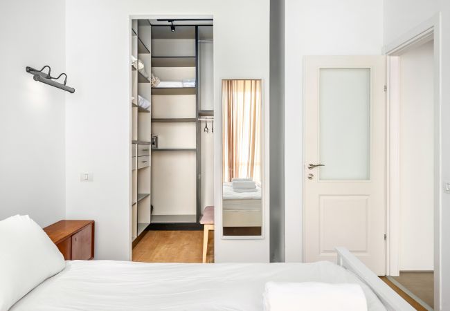 Apartamento em Tel Aviv - Jaffa - MIKLAT Bograshov 3BR with open View by FeelHome Apartamento em Tel Aviv - Jaffa - MIKLAT Bograshov 3BR with open View by FeelHome