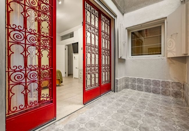 Apartamento em Tel Aviv - Jaffa - MAMAD Designer Gem Secret Patio & Jacuzzi Near Beach by FeelHome Apartamento em Tel Aviv - Jaffa - MAMAD Designer Gem Secret Patio & Jacuzzi Near Beach by FeelHome