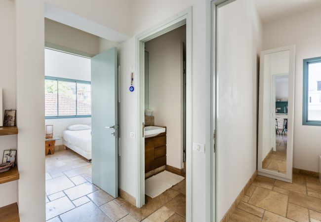 Apartamento em Tel Aviv - Jaffa - Classy & Authentic Heart of TLV by FeelHome Apartamento em Tel Aviv - Jaffa - Classy & Authentic Heart of TLV by FeelHome