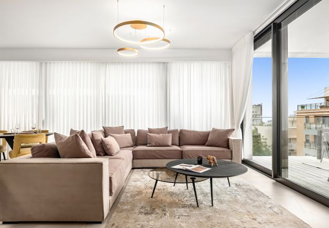 Apartamento em Tel Aviv - Jaffa - MAMAD Luxury 3BR Next to Geula Beach by FeelHome Apartamento em Tel Aviv - Jaffa - MAMAD Luxury 3BR Next to Geula Beach by FeelHome