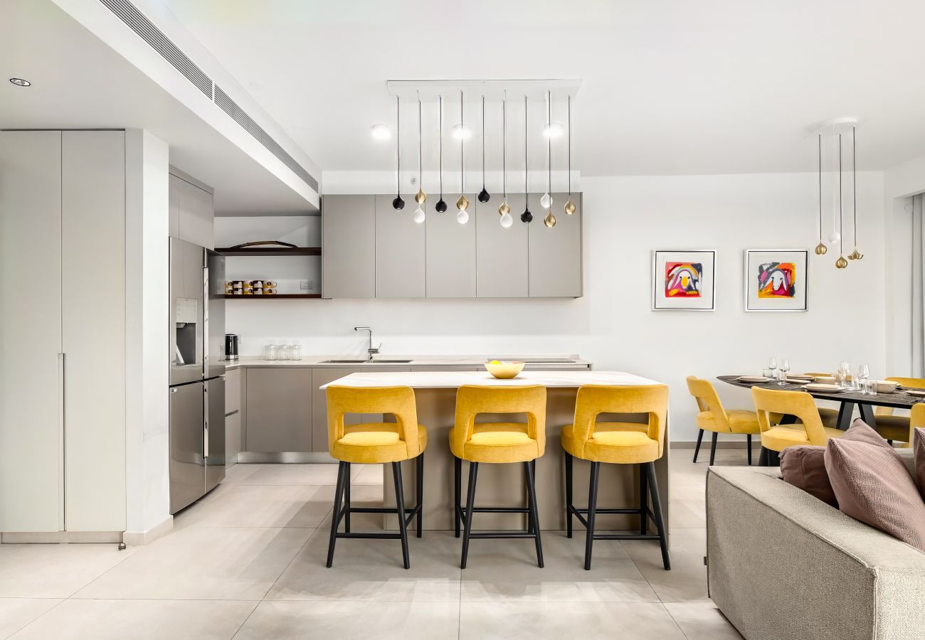 Apartamento em Tel Aviv - Jaffa - MAMAD Luxury 3BR Next to Geula Beach by FeelHome Apartamento em Tel Aviv - Jaffa - MAMAD Luxury 3BR Next to Geula Beach by FeelHome