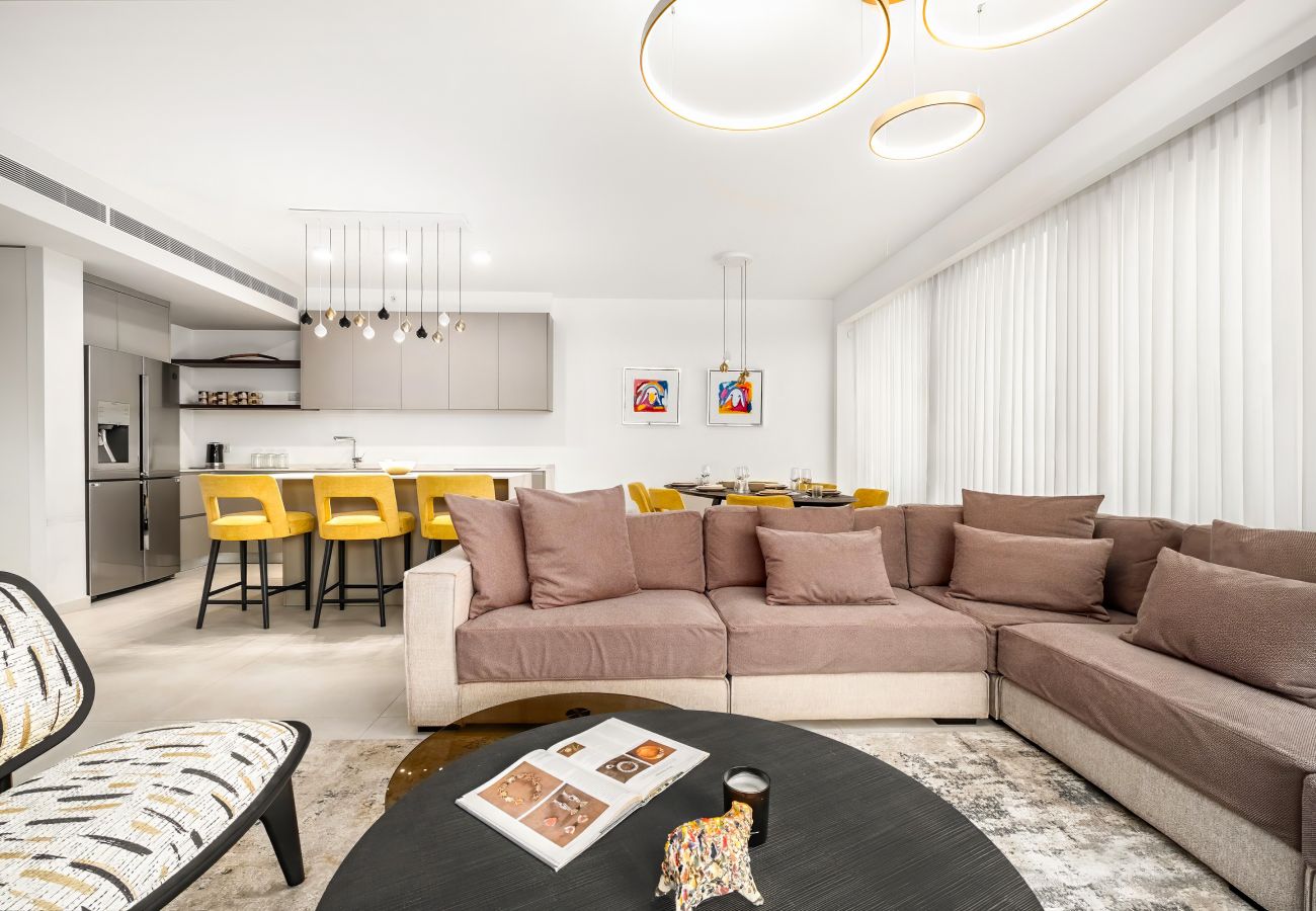 Apartamento em Tel Aviv - Jaffa - MAMAD Luxury 3BR Next to Geula Beach by FeelHome Apartamento em Tel Aviv - Jaffa - MAMAD Luxury 3BR Next to Geula Beach by FeelHome